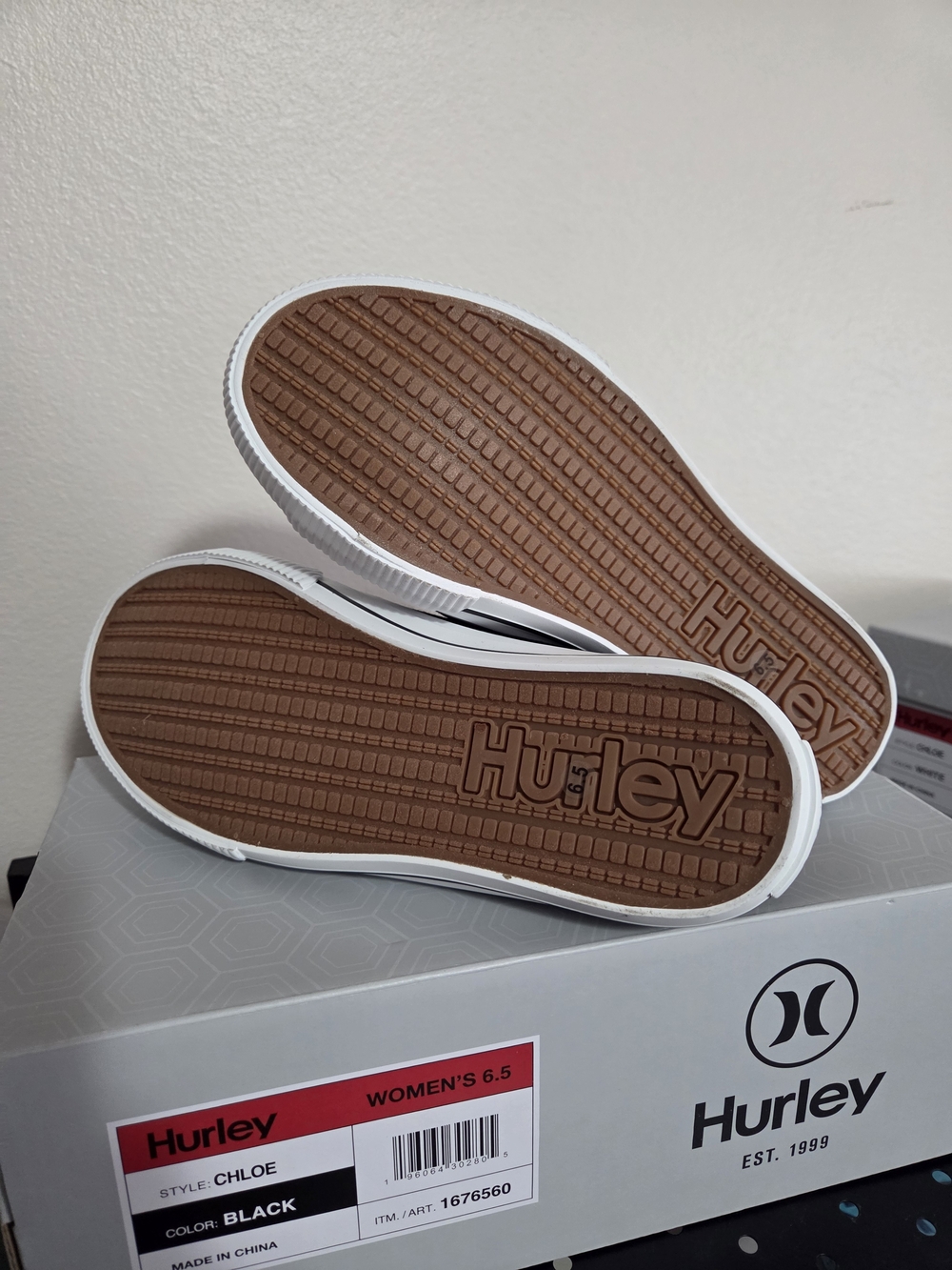 Hurley Chloe Low-Top Sneakers - Black - Picture 5 of 7